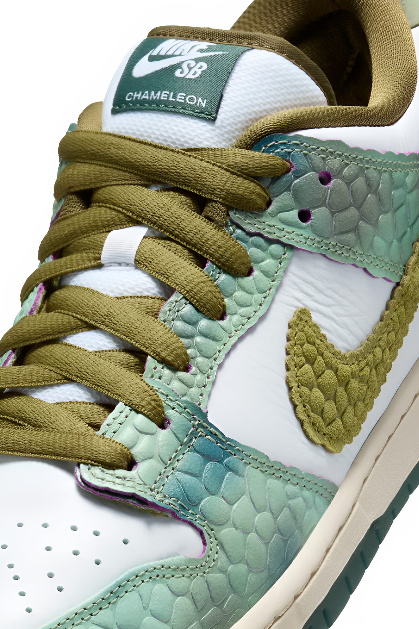 Nike x Alexis Sablone Dunk Low SB 'Chameleon'